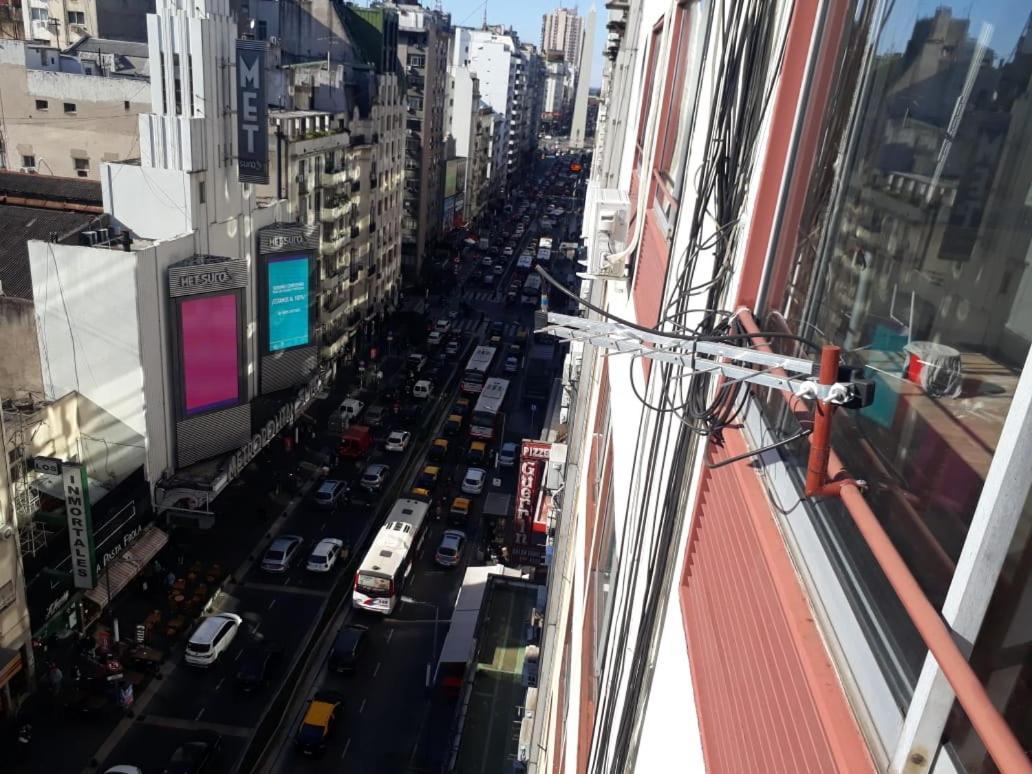 Appartamento 4 Ventanales Sobre La Avenida Corrientes Buenos Aires Esterno foto