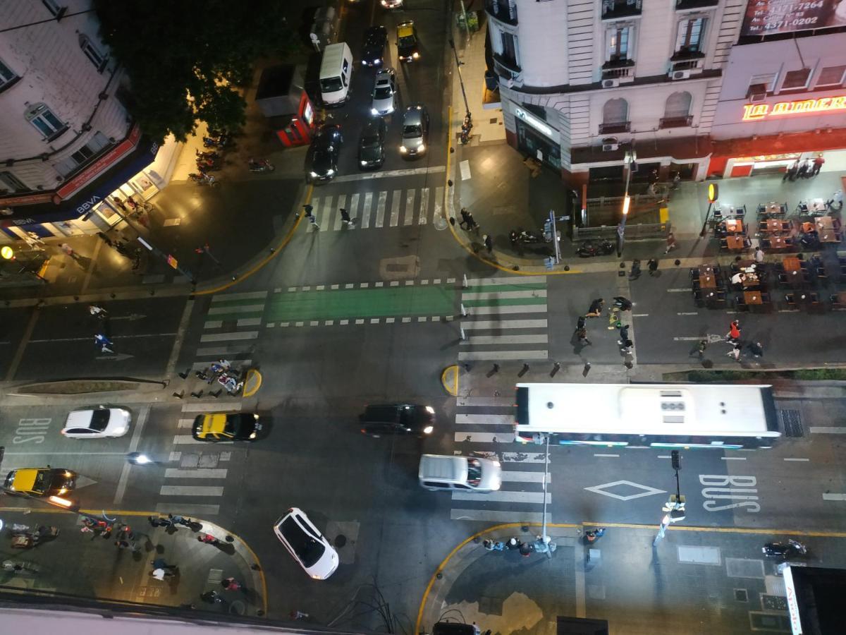 Appartamento 4 Ventanales Sobre La Avenida Corrientes Buenos Aires Esterno foto