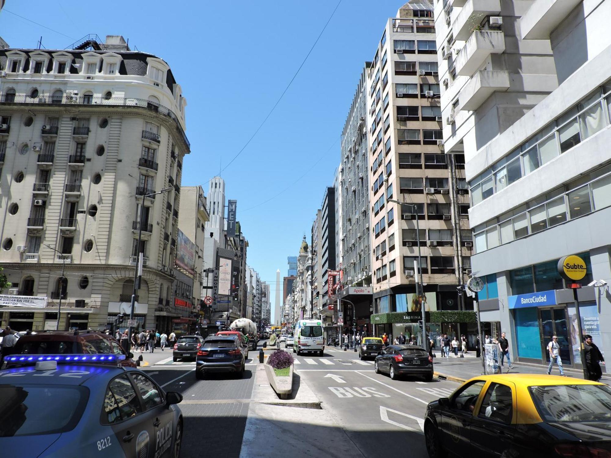 Appartamento 4 Ventanales Sobre La Avenida Corrientes Buenos Aires Esterno foto
