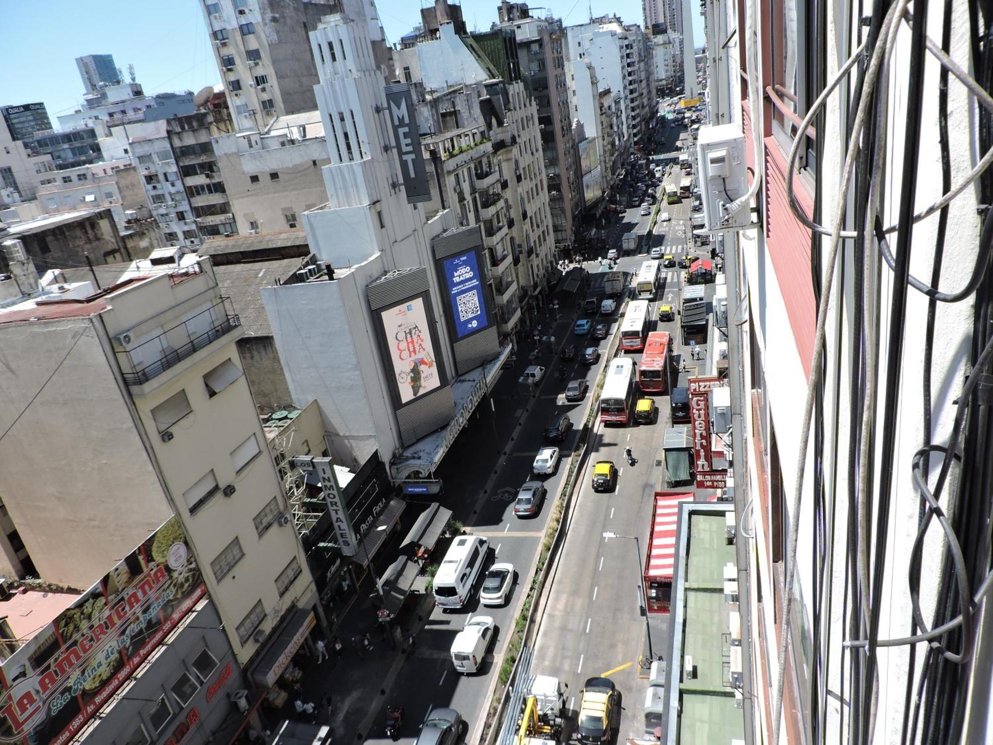 Appartamento 4 Ventanales Sobre La Avenida Corrientes Buenos Aires Esterno foto